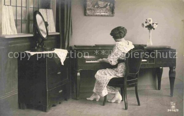 Foto RPH Nr. 3446/3 Klavier