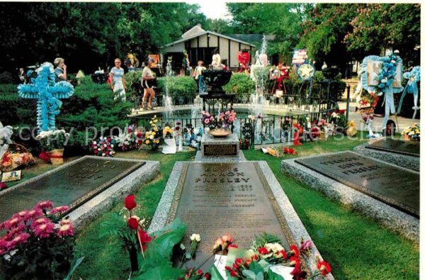 Persoenlichkeiten Elvis Presley Meditation Garden Final R