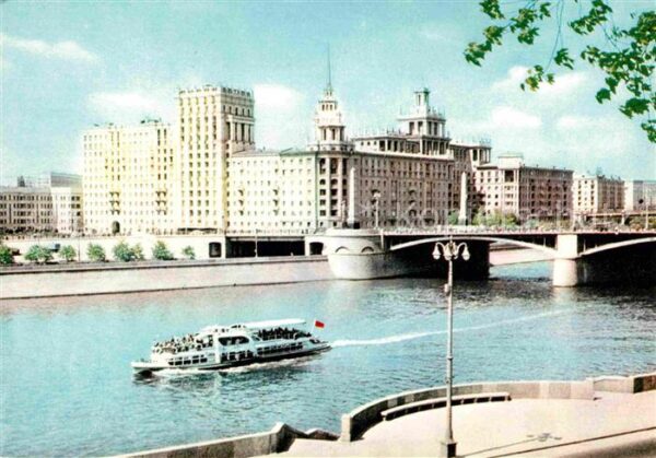 Moscow Moskva Bolshoi Dorogomilovsky Bridge
