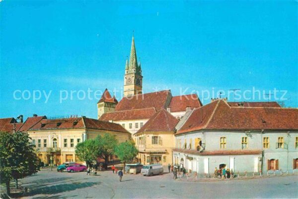 Medias Platz der Republik