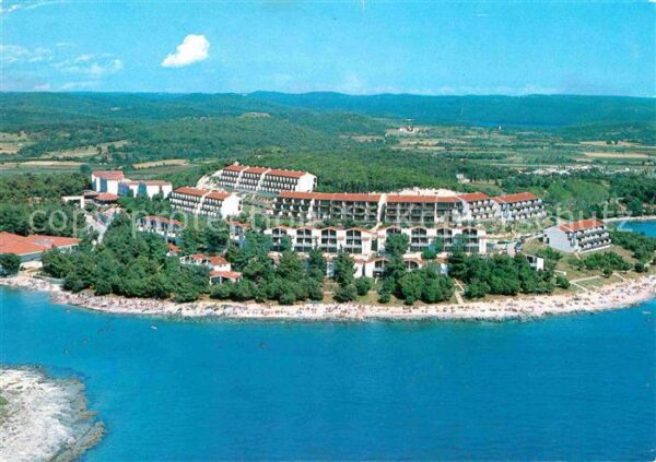 Vrsar Istrien Hotelanlagen Strand Fliegeraufnahme