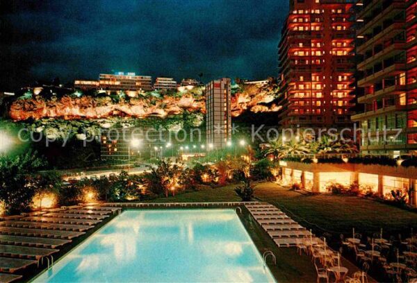Puerto de la Cruz Nocturno desde la Piscina del Hotel Atl