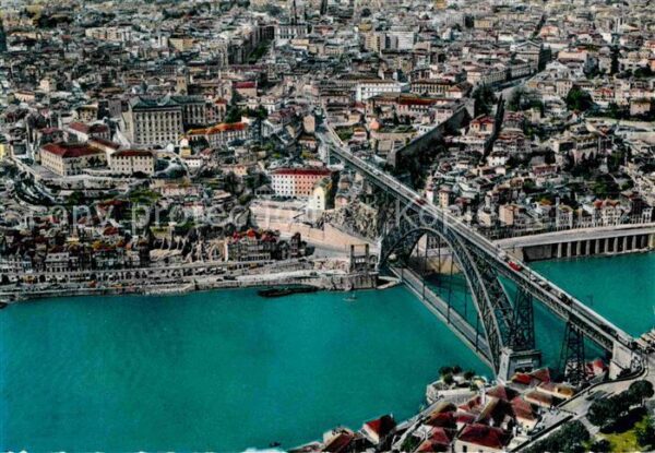 Porto Portugal Vista parcial e Ponte de Dom Luiz vista