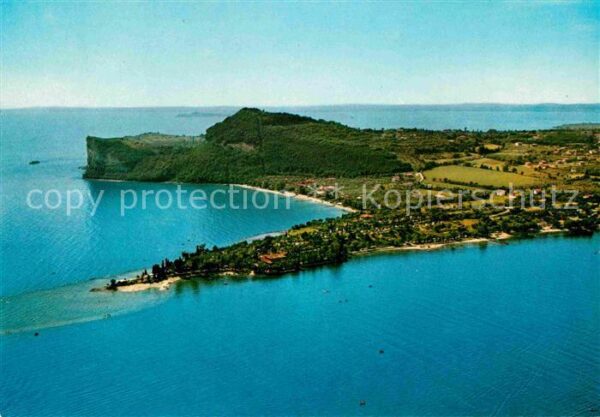 Manerba del Garda La Rocca vista dall aereo