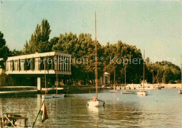 Balatonfoeldvar Plattenseeufer Segelboote