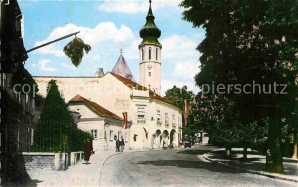 Grinzing Wien Strassenpartie mit Kirche