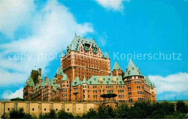 Quebec Le Chateau Frontenac Hotel de Reputatio