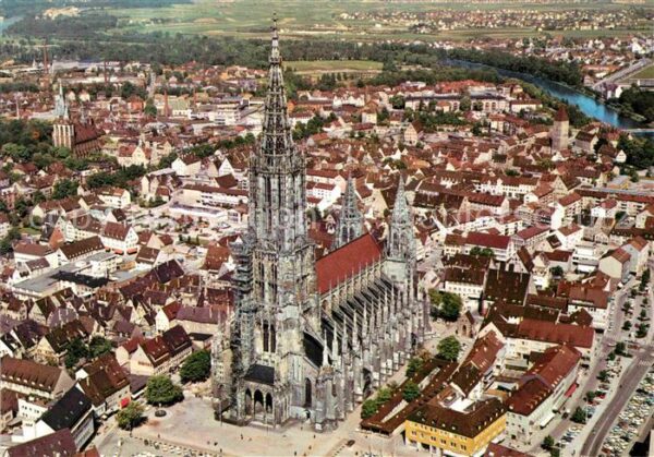Ulm Donau Fliegeraufnahme mit Dom höchste Kirche