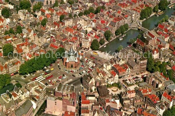 Amsterdam Niederlande Fliegeraufnahme Waag und Altstadt