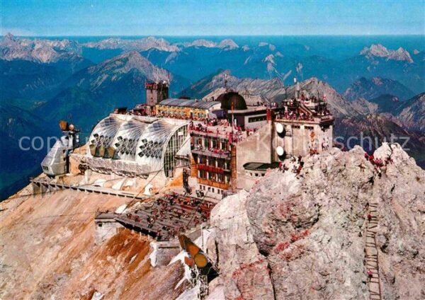 Zugspitze Südansicht Münchnerhaus mit Wetterwarte