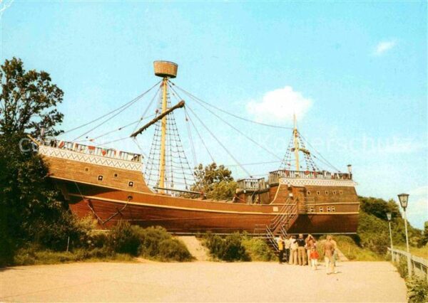 Sassnitz Ostseebad Ruegen Mukran Piratenschiff