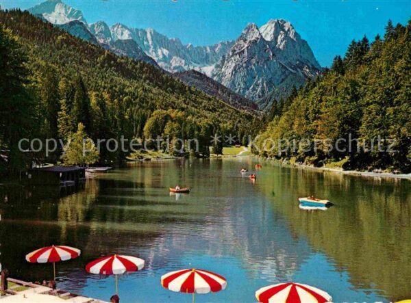 Garmisch-Partenkirchen Riessersee Bootfahren Alpenblick