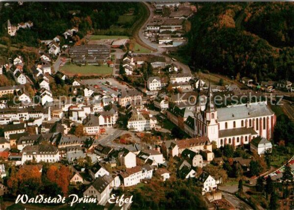 Pruem Eifel Stadtbild mit Kirche Fliegeraufnahme