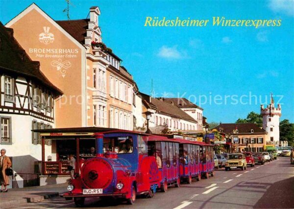 Ruedesheim Rhein Rheinstrasse mit Winzerexpress