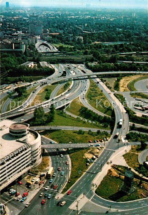 Berlin Fliegeraufnahme Stadtautobahn am Messeg