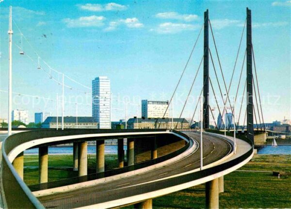 Duesseldorf Rheinkniebrücke