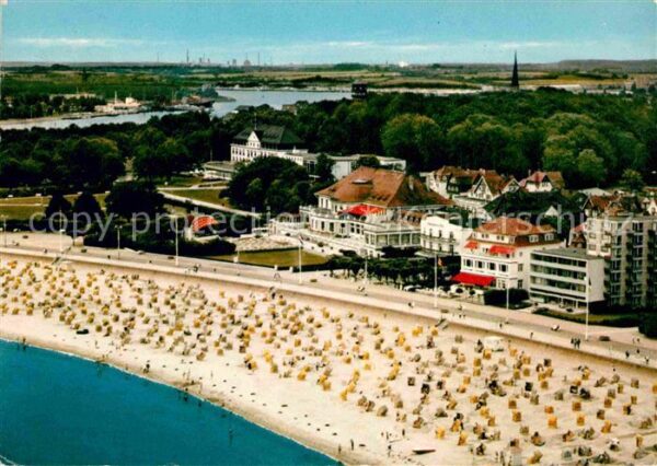 Travemuende Ostseebad Fliegeraufnahme mit Strand