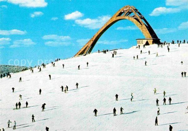 Winterberg Hochsauerland Skigebiet mit St. Georg-Sprungschanze a