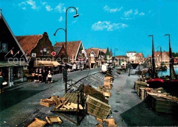 Volendam Hafen Tracht