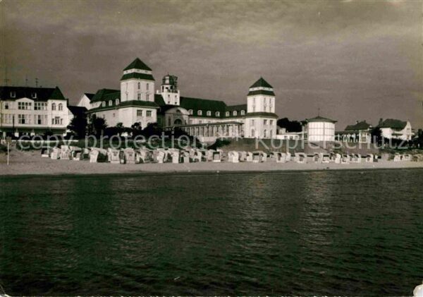 Binz Ruegen Ansicht vom Meer aus Strand Hotels