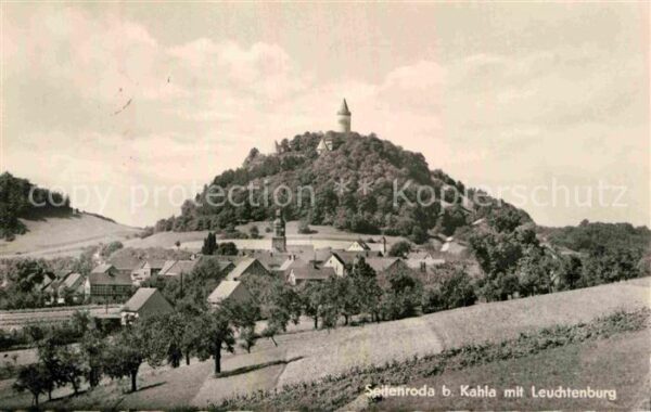 Seitenroda Panorama mit Leuchtenburg