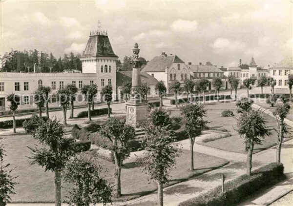 Putbus Ruegen Marktplatz HO Gaststätte Deutsches Haus
