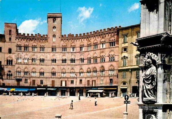 Siena Piazza del Campo Palazzo Sansedoni