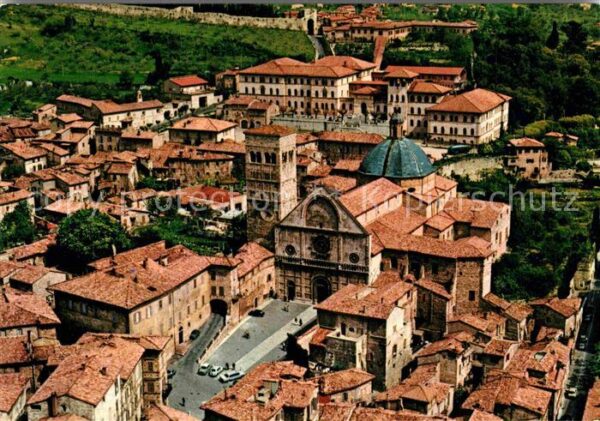 Assisi Umbria Alta Citta con la Chiesa di San Rufino