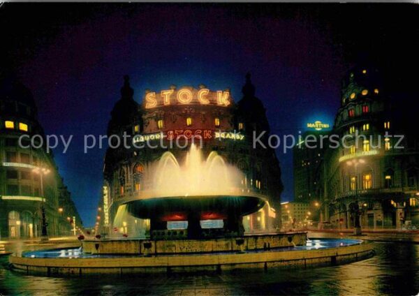 Genova Genua Liguria Notturno di Piazza de Ferrari Fontana