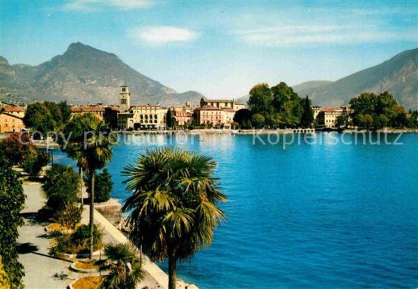 Riva del Garda Lungolago Uferpromenade Gardasee
