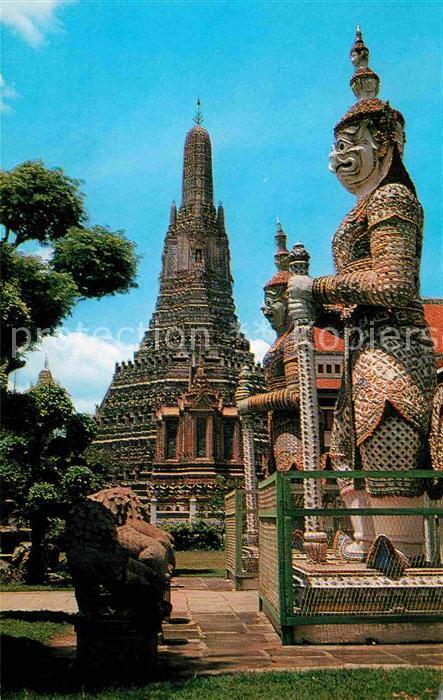 Bangkok Giant guardians of the wat Arun Temple