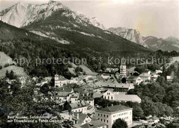 Bad Aussee Steiermark Ortsansicht mit Kirche gegen Trisselwan