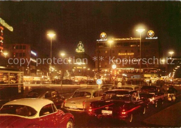 Muenchen Stachus bei Nacht