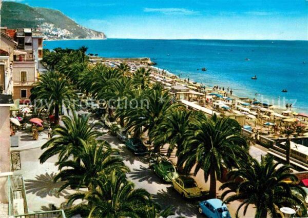 Pietra Ligure Viale delle Palme Uferpromenade Strand