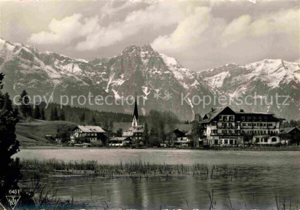 Seefeld Tirol Uferpartie am See Blick zum Wetterstein