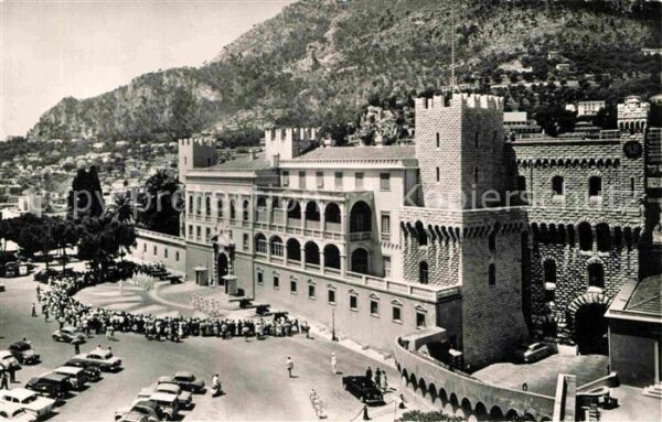 Monaco Le Palais de SAS La Releve de la Garde