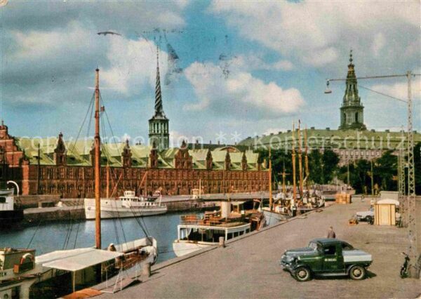 Kobenhavn The Stock Exchange and Christiansborg P