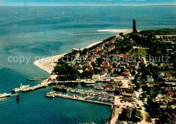 Laboe Fliegeraufnahme mit Hafen Ehrenmal des