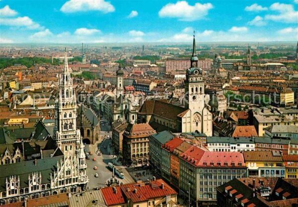 Muenchen Blick von der Frauenkirche auf die Stad