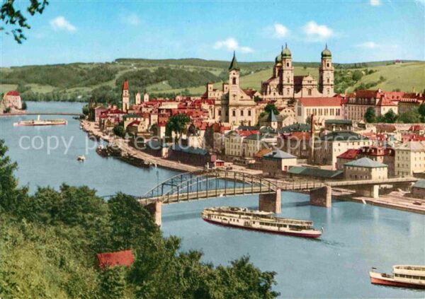 Passau Blick über die Donau auf die Altstadt