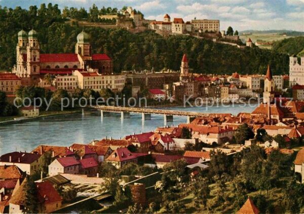 Passau Blick über Inn und Innstadt Altstadt mi