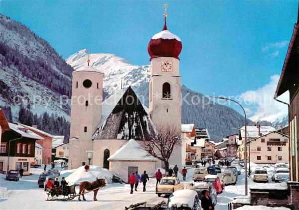 St Anton Arlberg Ortspartie an der Kirche Wintersportpla