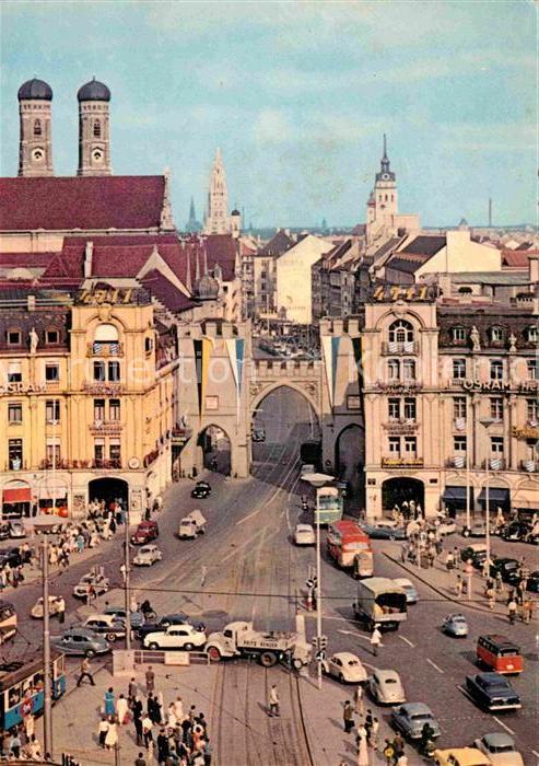 Muenchen Stachus mit Karlstor