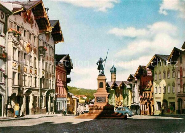 Bad Toelz Marktstrasse und Rathaus Denkmal