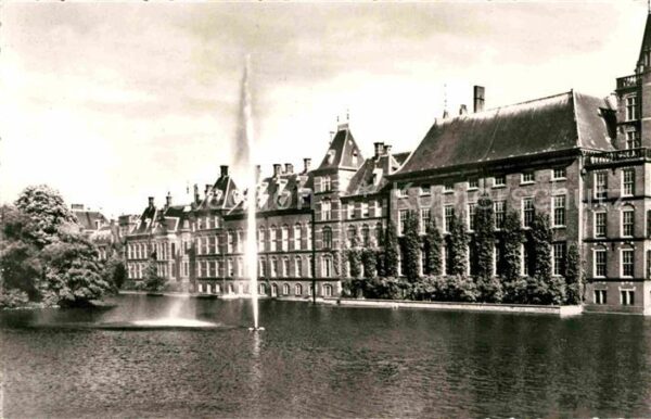Den Haag Hofvijver met fontein