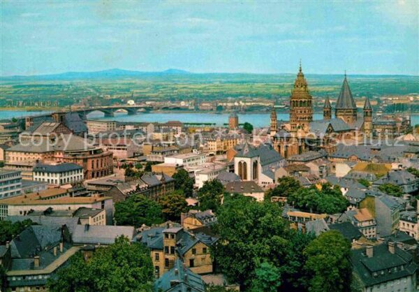 Mainz Rhein Panorama mit Dom und Rheinbrücke