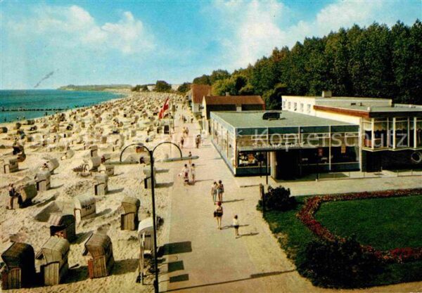 Groemitz Ostseebad Partie am Strandcafe Promenade Strand