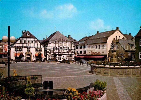 Brilon Marktplatz Brunnen Gaststätte Luftkuror