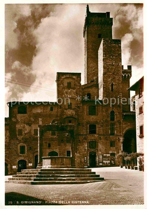 San Gimignano Piazza della Cisterna