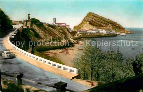 Guetaria Vista parcial y el puerto